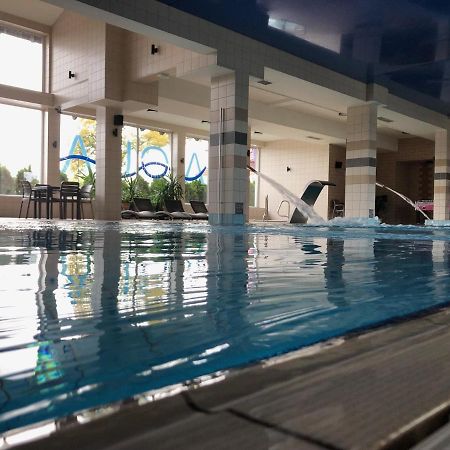Hotel Victoria Bolszewo Ngoại thất bức ảnh