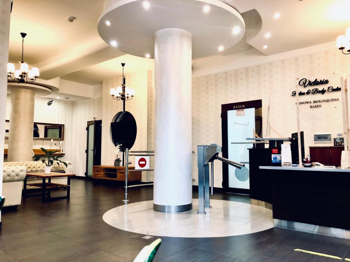 Hotel Victoria Bolszewo Ngoại thất bức ảnh