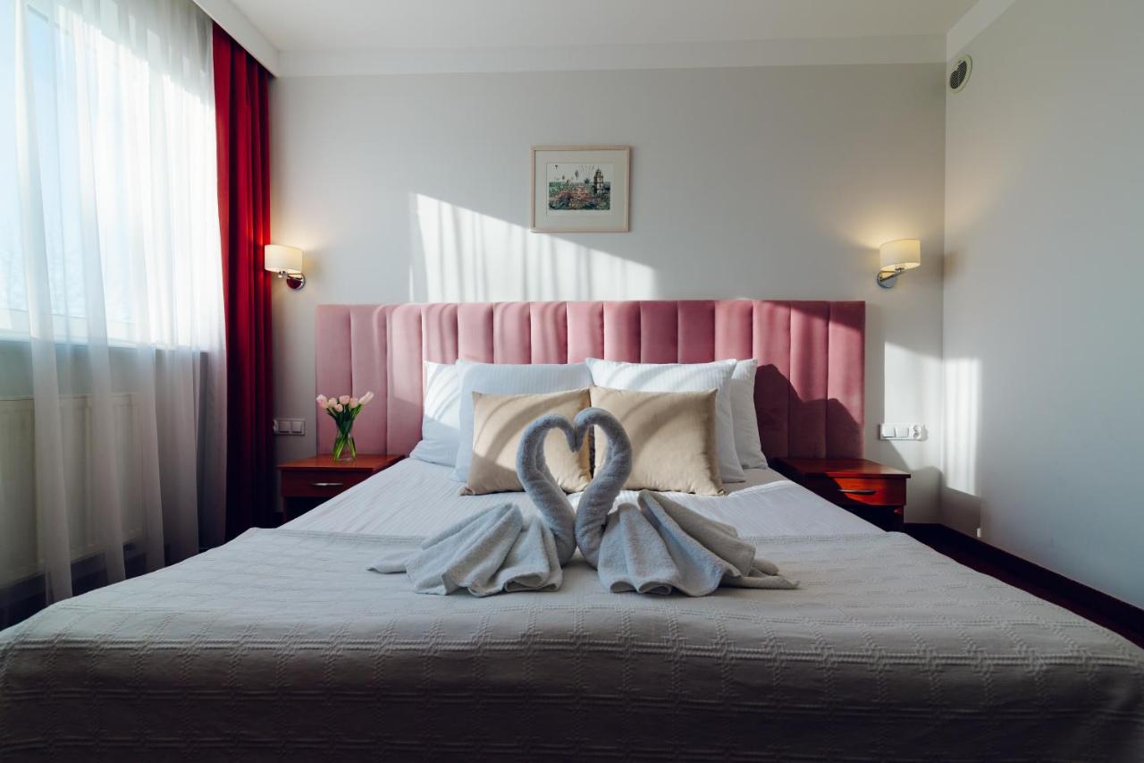 Hotel Victoria Bolszewo Ngoại thất bức ảnh