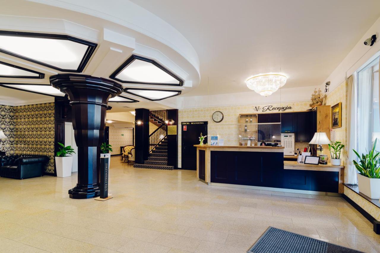 Hotel Victoria Bolszewo Ngoại thất bức ảnh