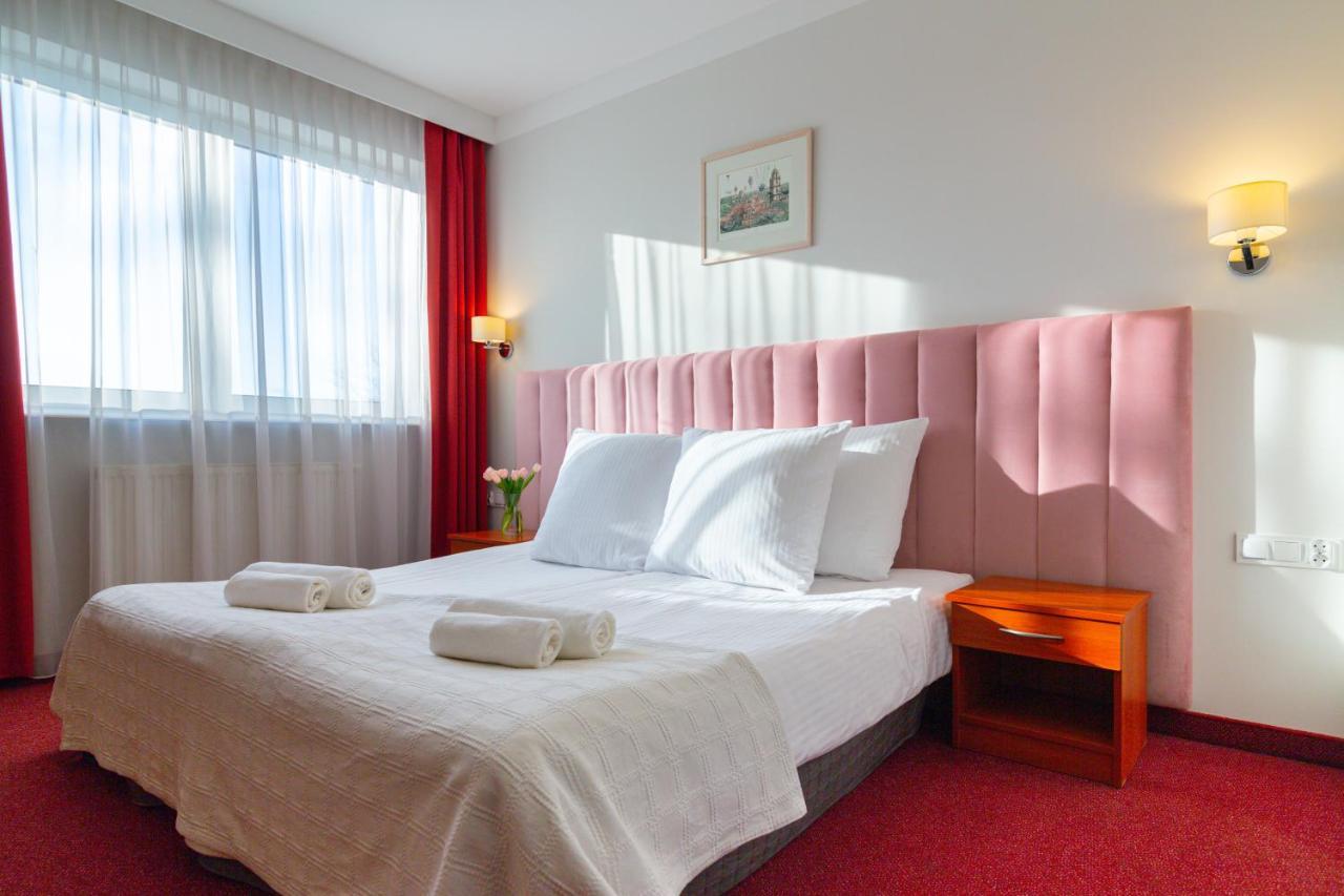 Hotel Victoria Bolszewo Ngoại thất bức ảnh