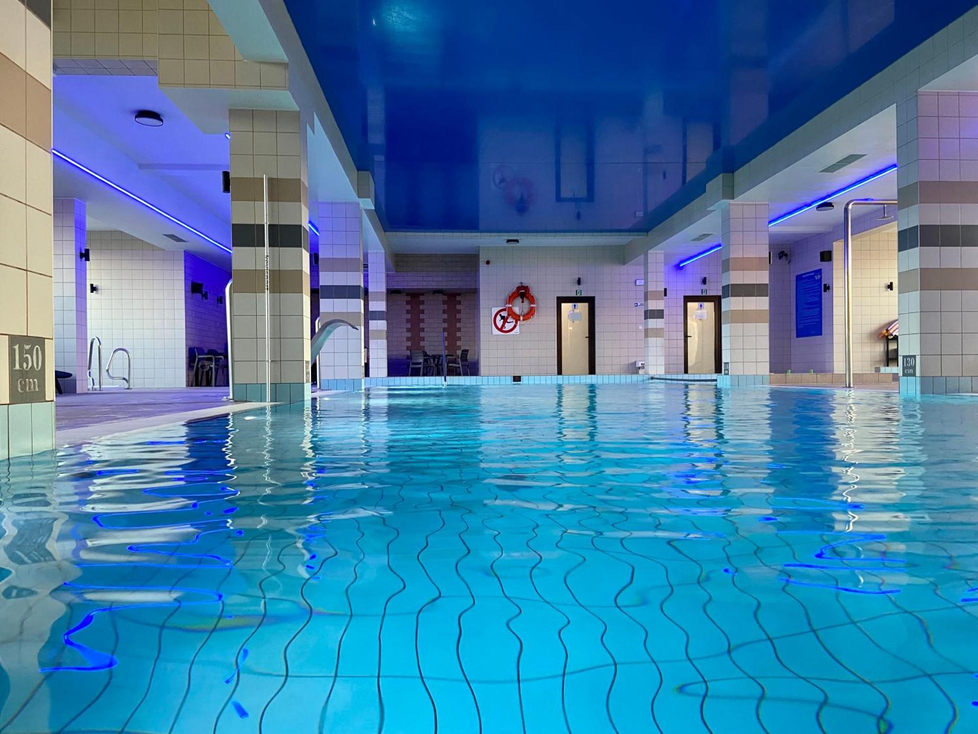 Hotel Victoria Bolszewo Ngoại thất bức ảnh