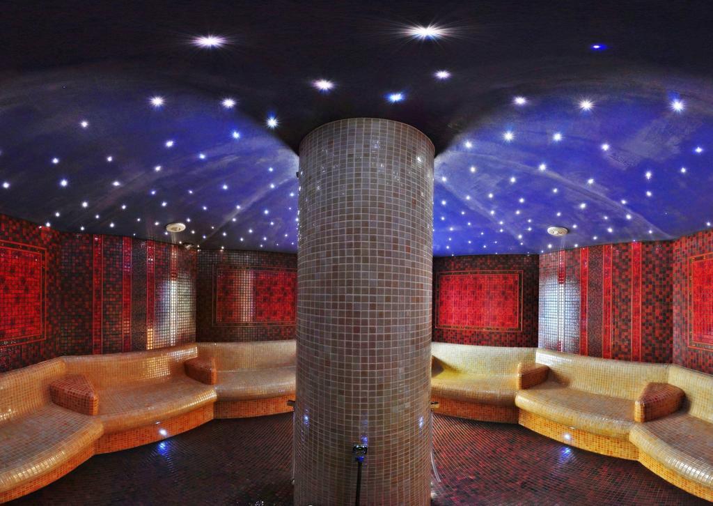 Hotel Victoria Bolszewo Ngoại thất bức ảnh