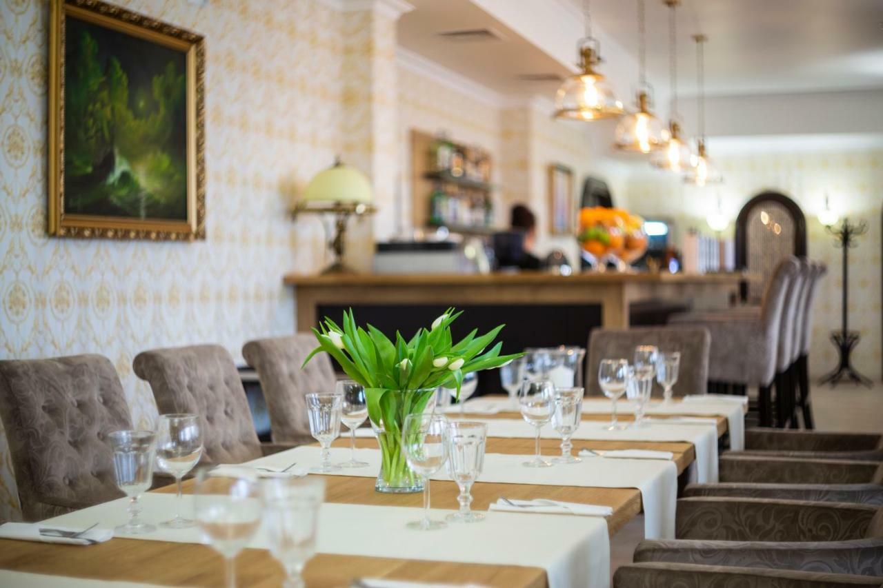 Hotel Victoria Bolszewo Ngoại thất bức ảnh