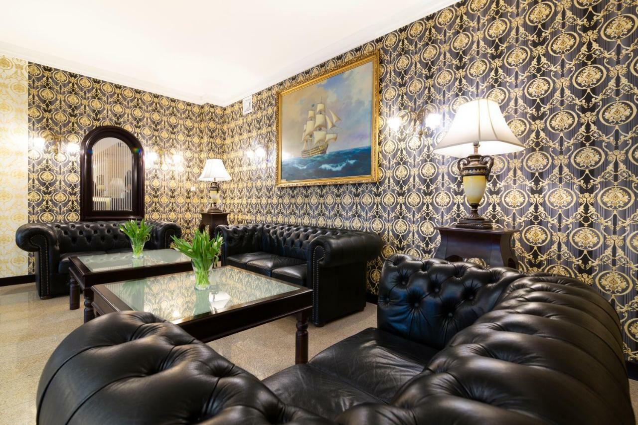 Hotel Victoria Bolszewo Ngoại thất bức ảnh