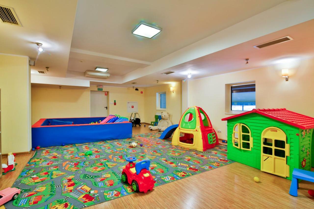 Hotel Victoria Bolszewo Ngoại thất bức ảnh